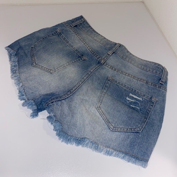 Forever 21 Jean shorts - Picture 2 of 3